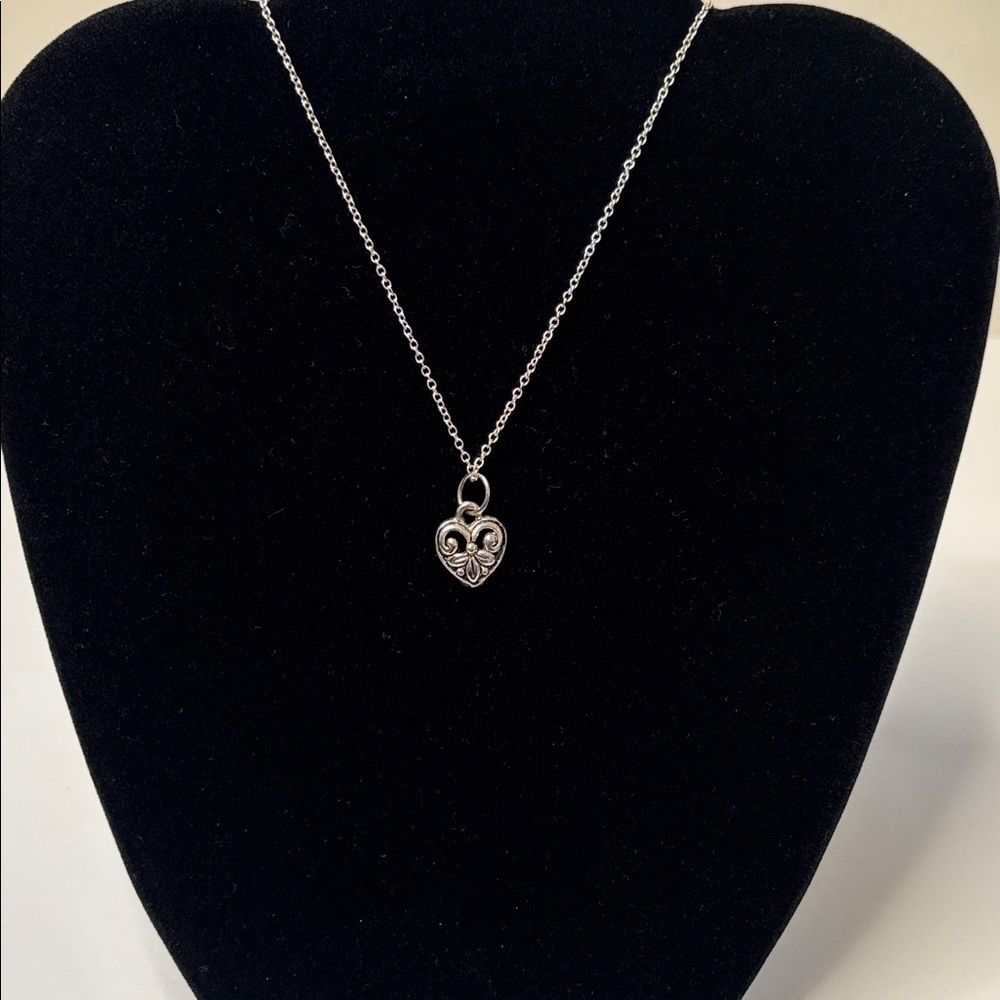 HEART NECKLACE (SILVER TONE)